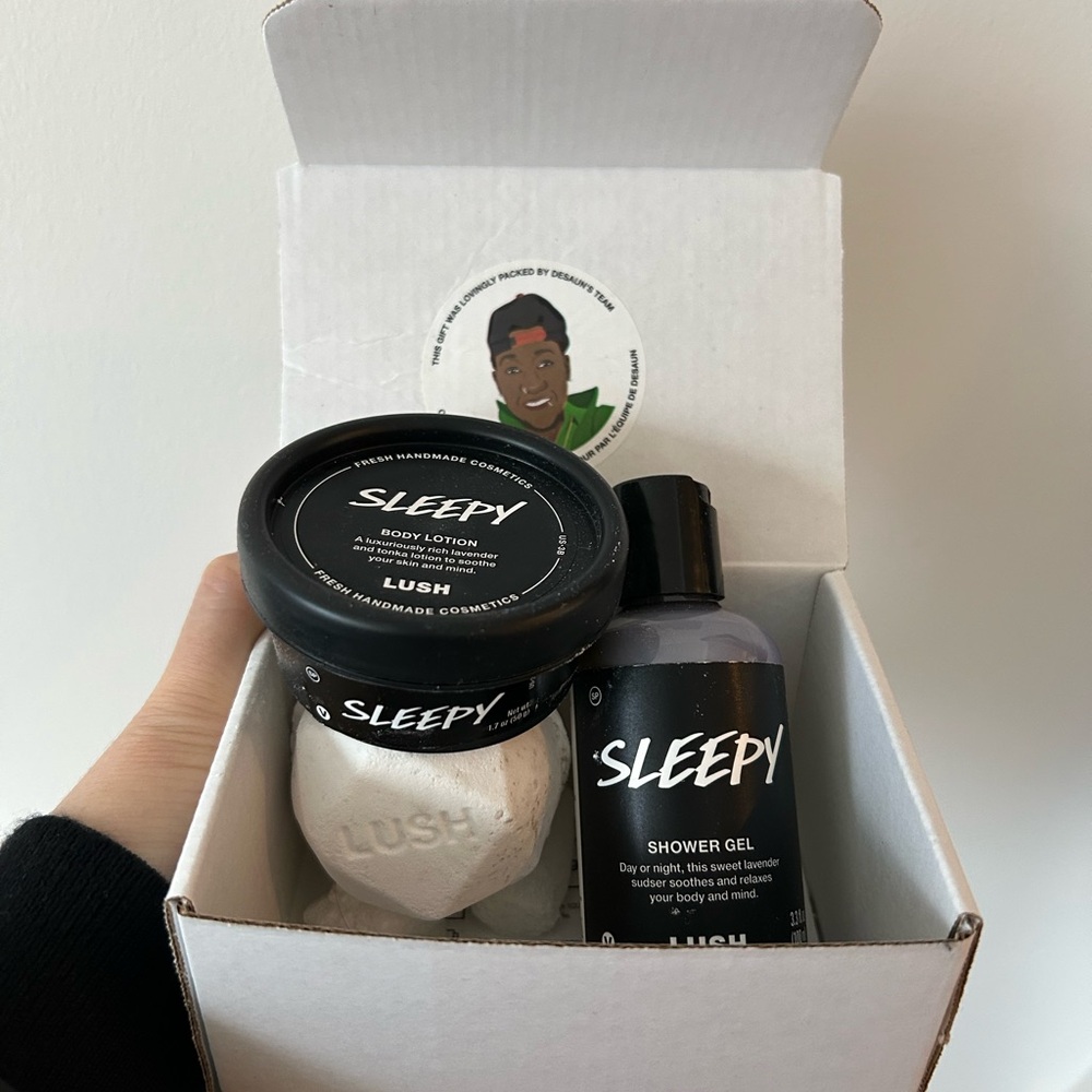 Lush Cosmetics Sleepy Gift Set w/ bath bomb, lavender lotion, shower gel